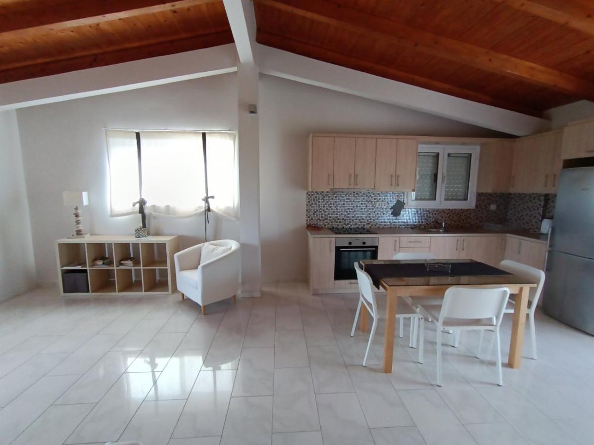 Endless Seaview Apartment B Alykes  Ngoại thất bức ảnh