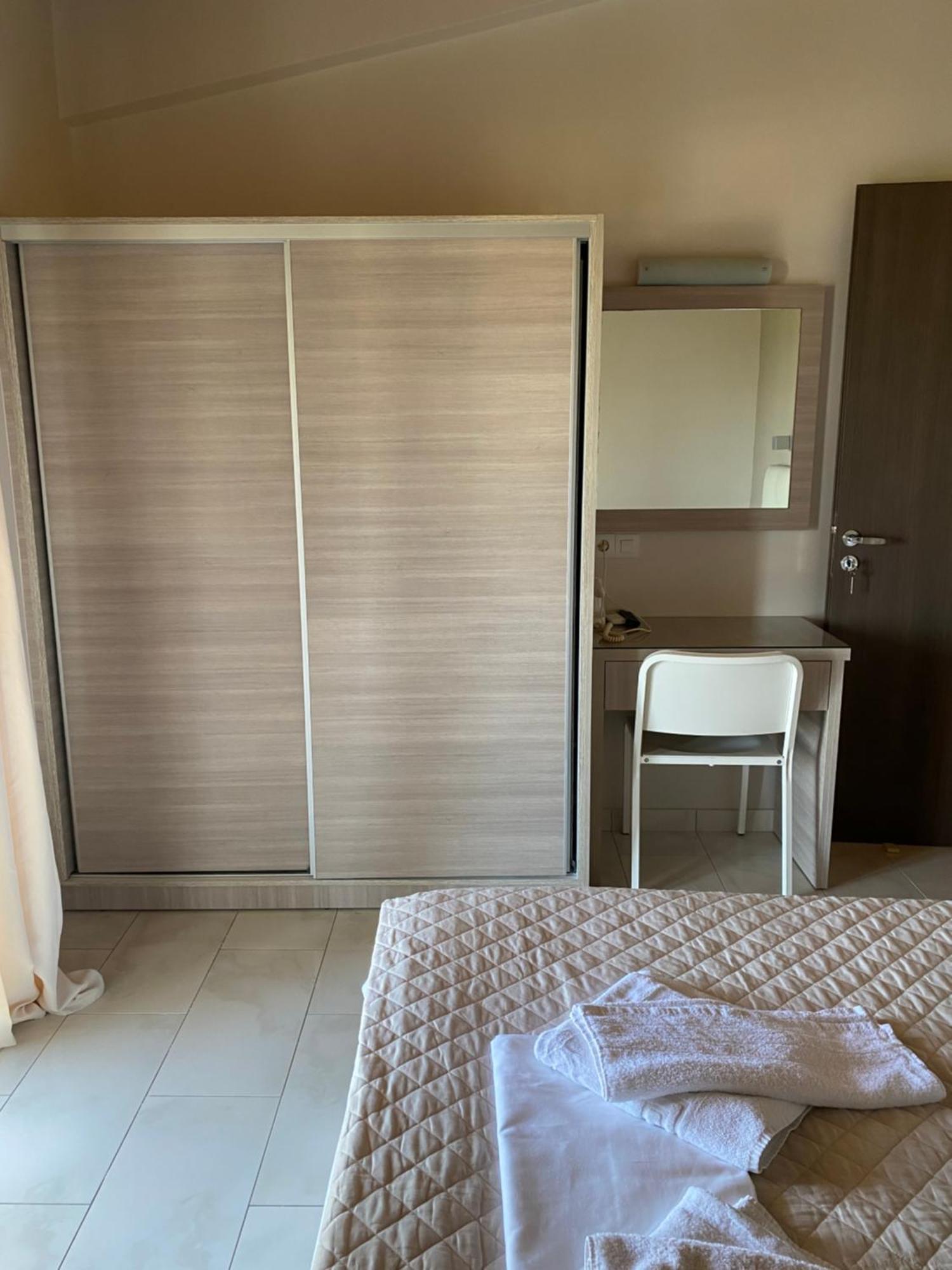 Endless Seaview Apartment B Alykes  Ngoại thất bức ảnh